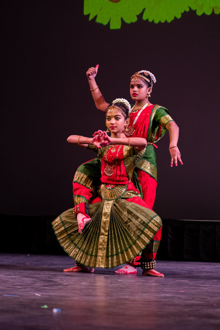 Kalagriha students perfroming bharatanatyam dance piece at Sangama 2023